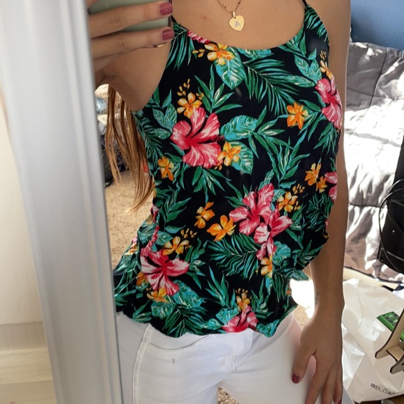 Tropical Print Halter Top - Picture 3 of 4